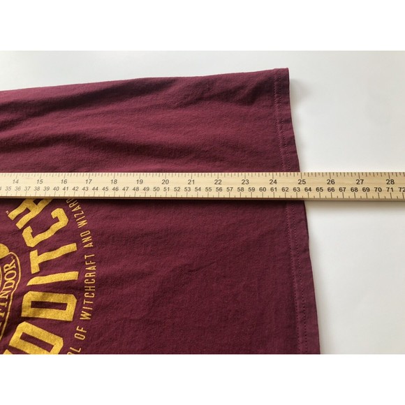 Harry Potter Gryffindor Quidditch T Shirt Size Medium - Picture 5 of 5